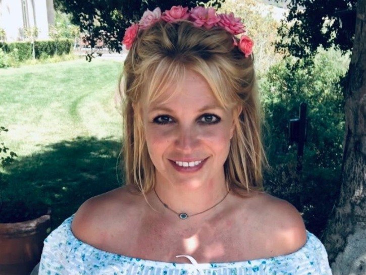 Britney Spears wearing a flower crown