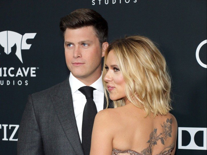 Colin Jost and Scarlett Johannsson on the red carpet