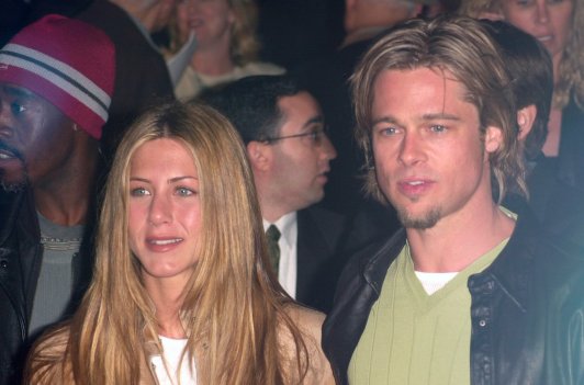 Jennifer Aniston and Brad Pitt in 2000 at "Erin Brockovich" premiere