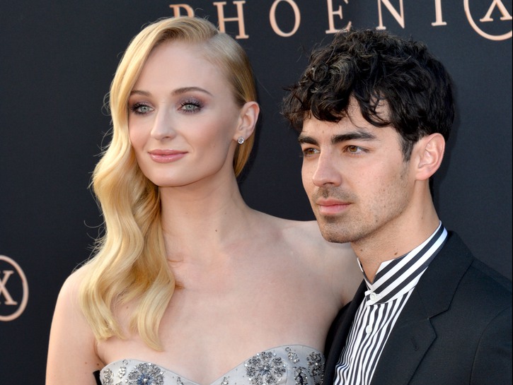 Joe Jonas on the left, Sophie Turner on the right.