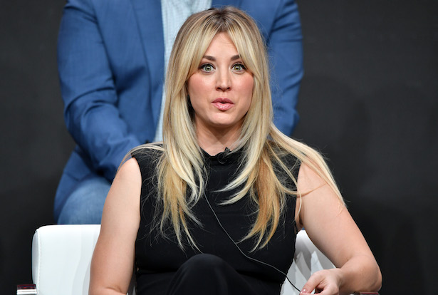Kaley Cuoco in black at the DC Universe Harley Quinn panel