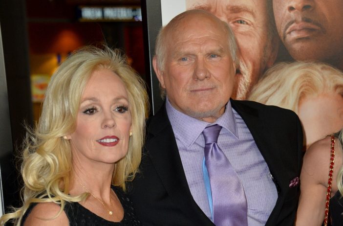 Terry Bradshaw and his wife Tammy Bradshaw at the premiere of "Father Figures" in 2017