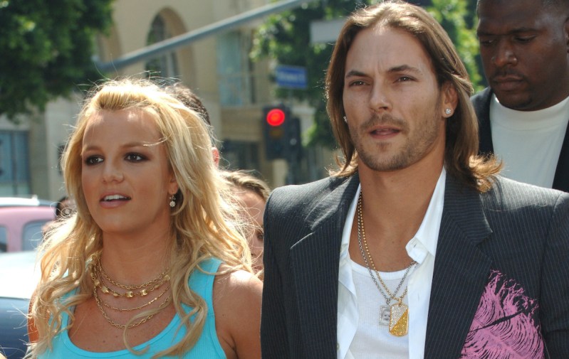 Britney Spears and Kevin Federline holding hands