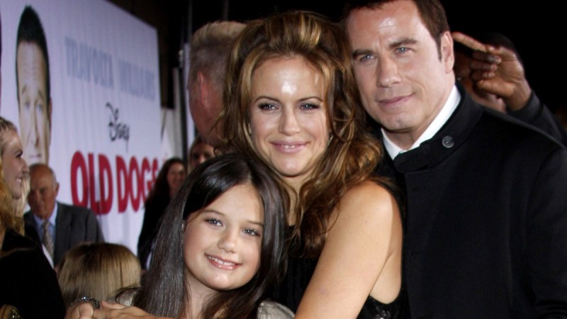 John Travolta poses with late wife Kelly Preston and their daughter, Ella Bleu