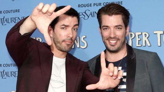 Jonathan and Drew Scott on the red carpet at the Paper Towns premiere