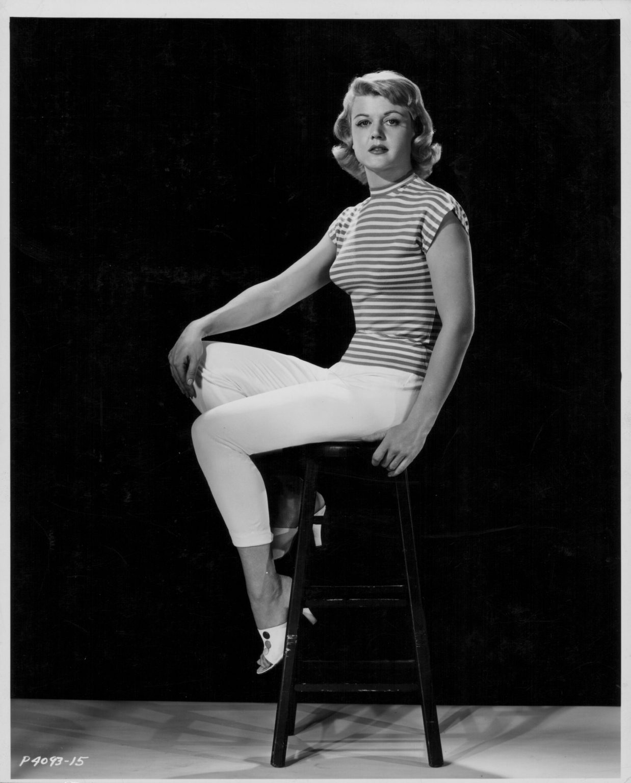 6 Stunning Photos Of Angela Lansbury When She Was Young 6 Stunning Photos Of Angela Lansbury When She Was Young