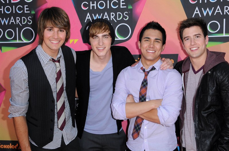 Big Time Rush together at a red carpet event.
