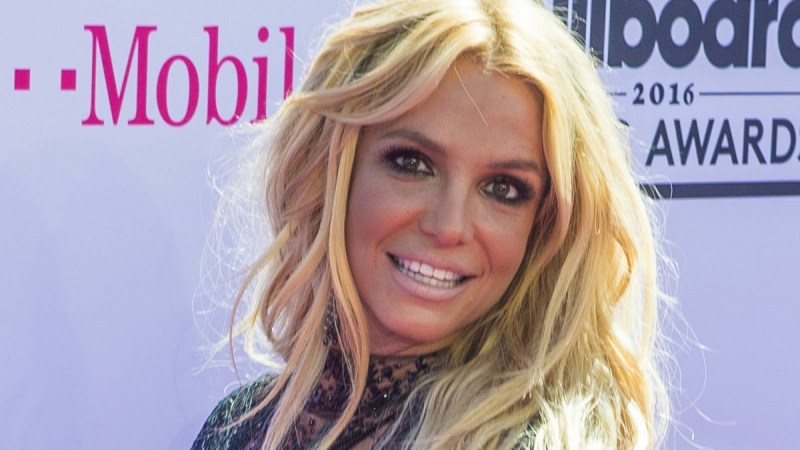 Britney Spears wears a black dress on the red carpet
