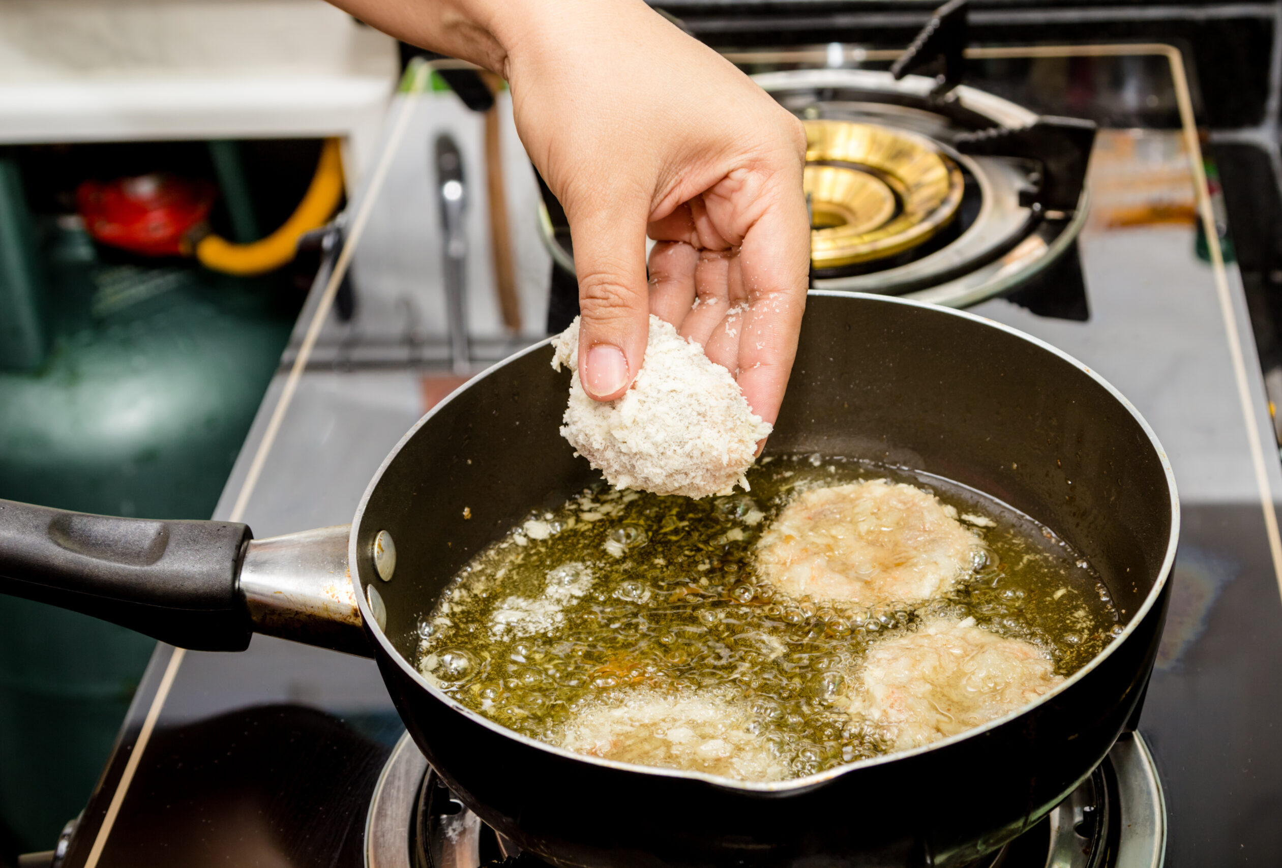 KUOW - How do you know if your oil is hot enough to deep fry? Use your ears