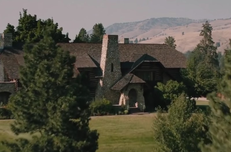 Screenshot of the Dutton house on Yellowstone