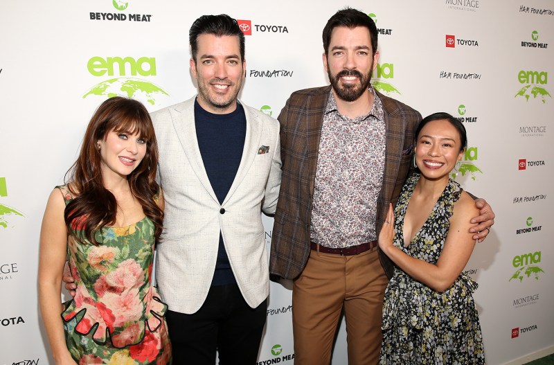 Zooey Deschanel Explains How She Can Tell The Property Brothers Apart