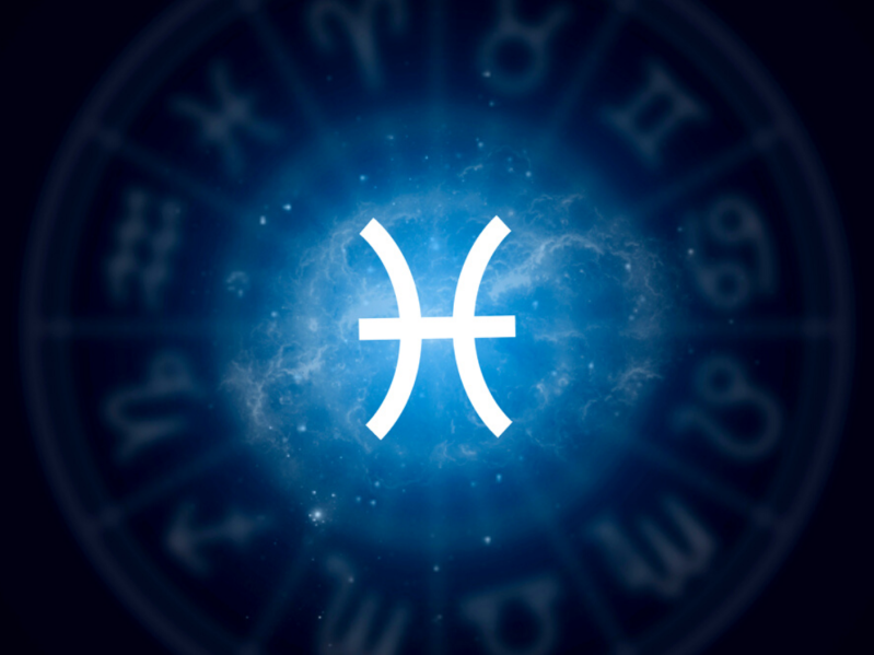 Pisces symbol in the middle of zodiac wheel