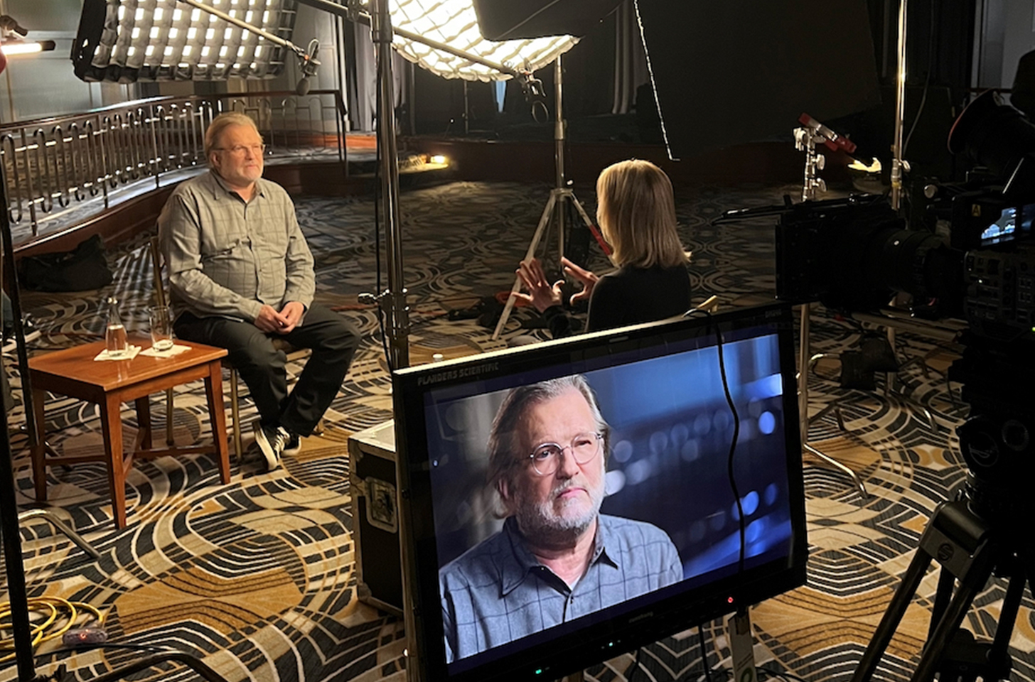Drew Carey behind the scenes, being interviewed for the 48 Hours report