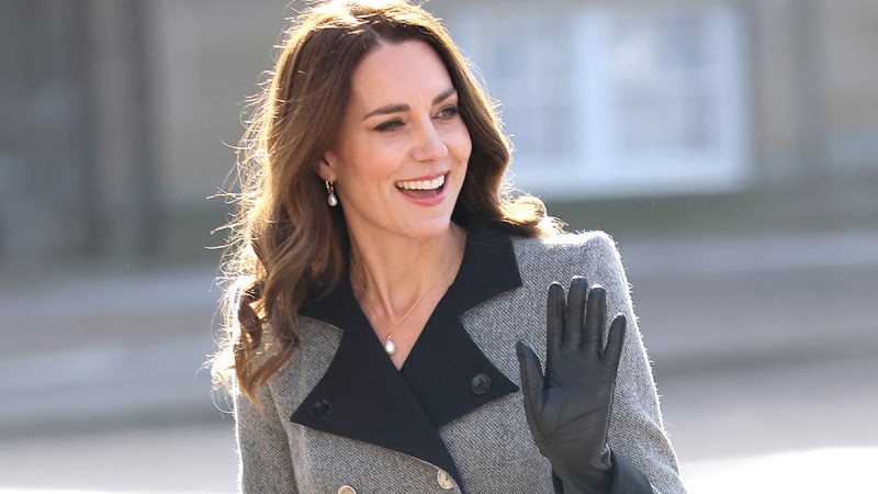 Kate Middleton smiling and waving while in Denmark