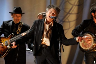 LOS ANGELES, CA - FEBRUARY 13: Musician Bob Dylan performs onstage during The 53rd Annual GRAMMY Awards held at Staples Center on February 13, 2011 in Los Angeles, California.