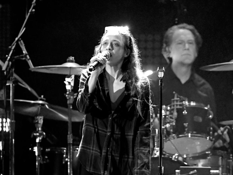 Fiona Apple performs at a Chris Cornell tribute in 2019