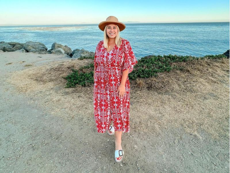 Alaina Marie Mathers posing on a California beach