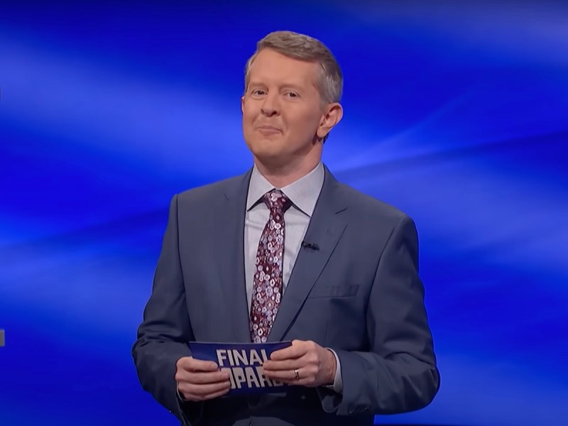 screenshot of Ken Jennings smiling during Final Jeopardy
