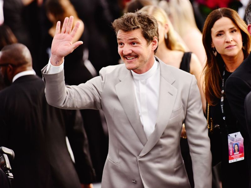 Pedro Pascal in a gray suit at the 2020 Screen Actors Guild Awards