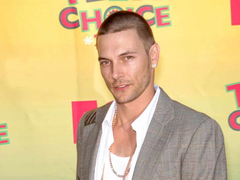 Kevin Federline with a buzz cut in 2006