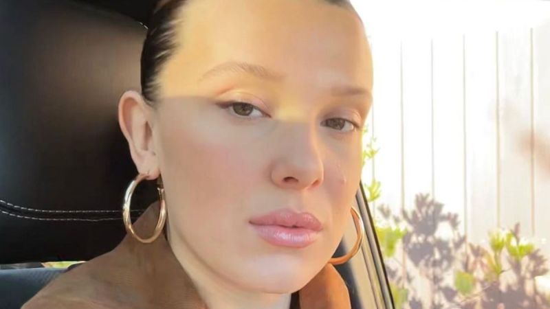 Millie Bobby Brown Shows Off Abs In Crop Top And Denim Mini Skirt millie-bobby-brown-shows-off-abs-in-crop-top-and-denim-mini-skirt