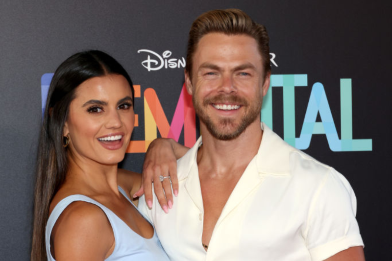 Derek Hough, Hayley Erbert Share Xmas Kiss Following Skull Surgery