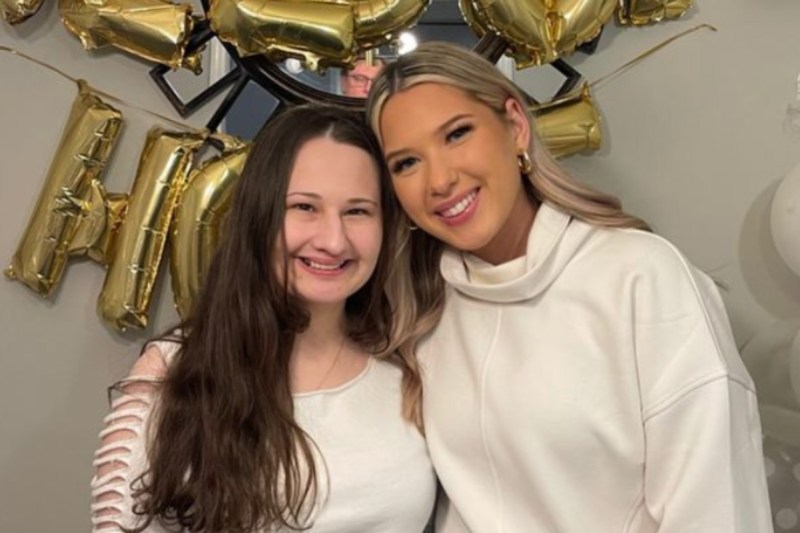 gypsy-rose-heres-where-to-find-her-on-social-media