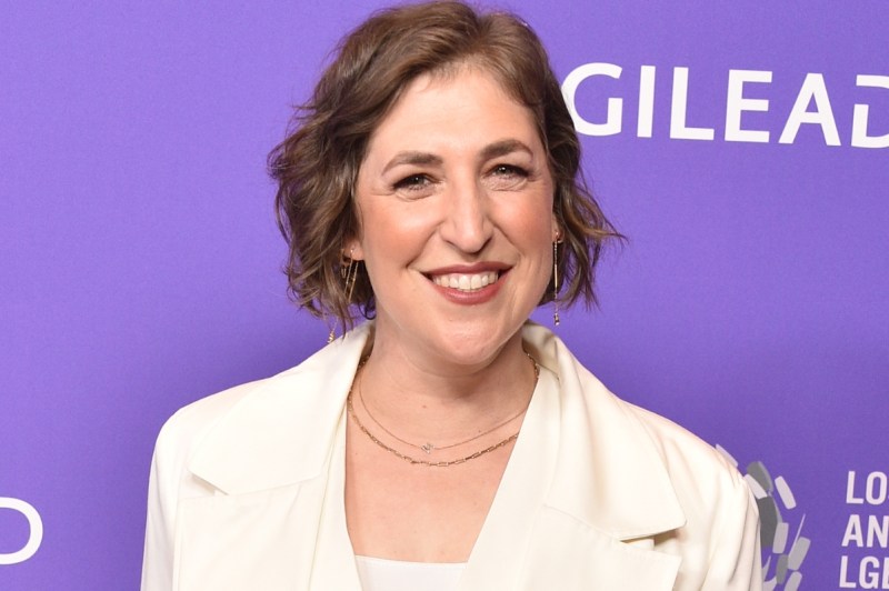 Mayim Bialik Announces She’s No Longer the Host of ‘Jeopardy!’