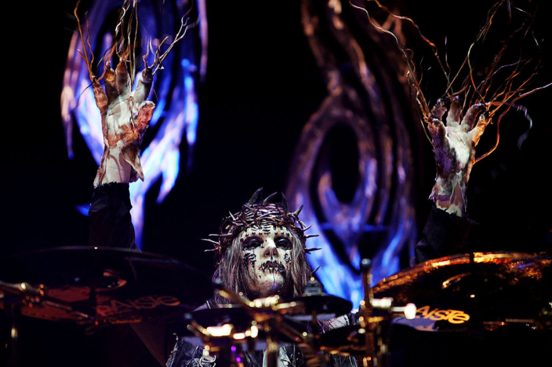 slipknot-sued-for-allegedly-profiting-off-late-drummers-death