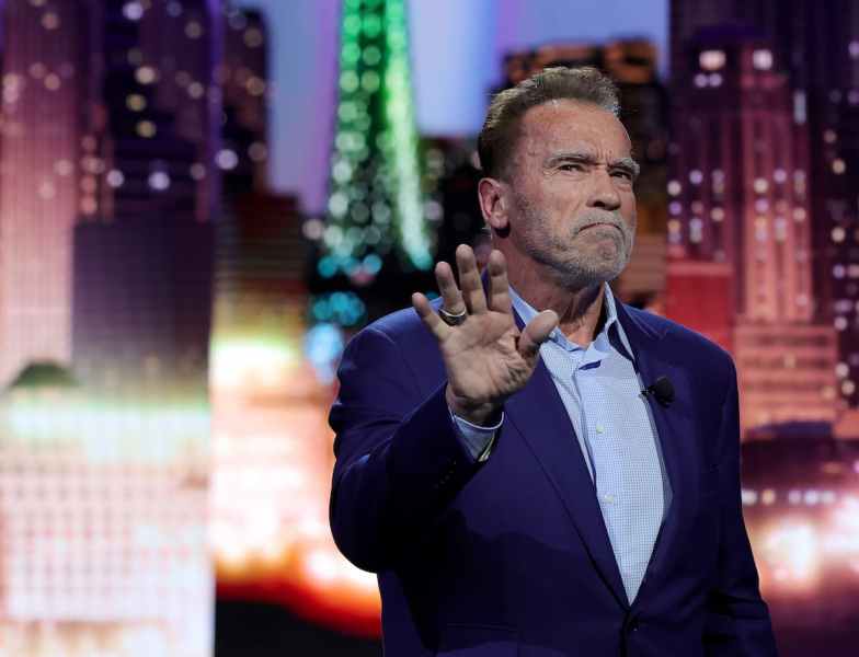 Arnold Schwarzenegger Detained in Munich in 'Incompetent Shakedown'