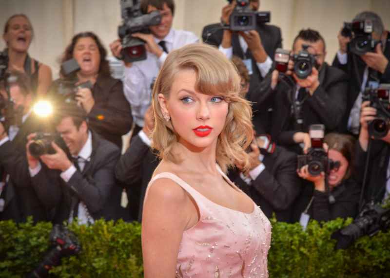 Taylor Swift Considering Legal Action Over AI-Generated NSFW Images, 'As She Should' Trends