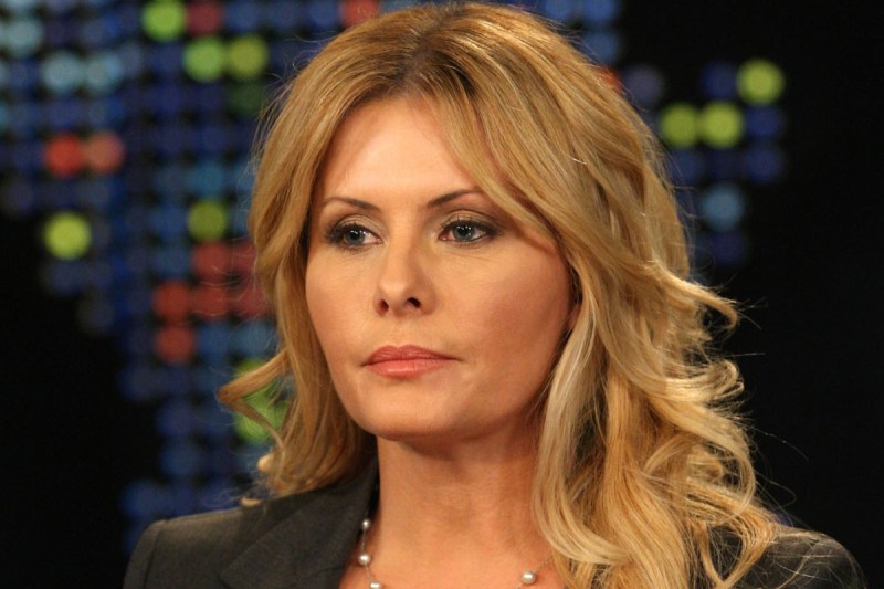 baywatch-star-nicole-eggert-admits-she-regrets-getting-implants-for-the-show-at-18