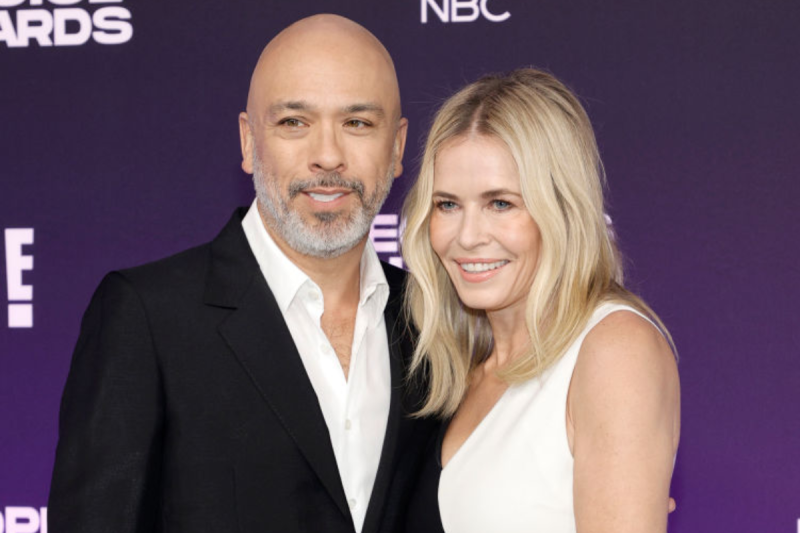 chelsea-handler-throws-shade-at-ex-jo-koy-during-critics-choice-awards