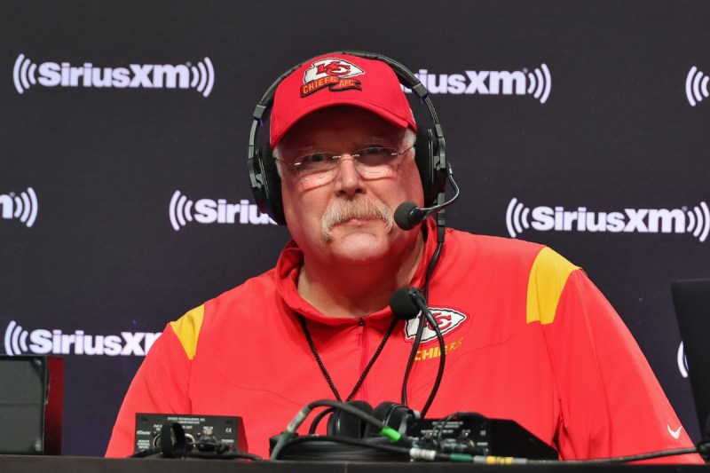 chiefs-coach-andy-reid-says-his-wife-got-pics-with-shirtless-jason-kelce