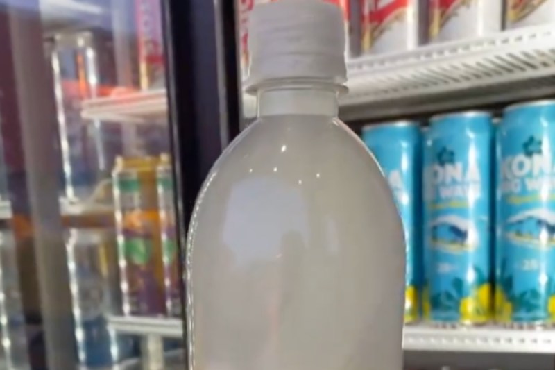 chiefs-vs-dolphins-at-arrowhead-supercooling-bottled-water-video-is-mesmerizing