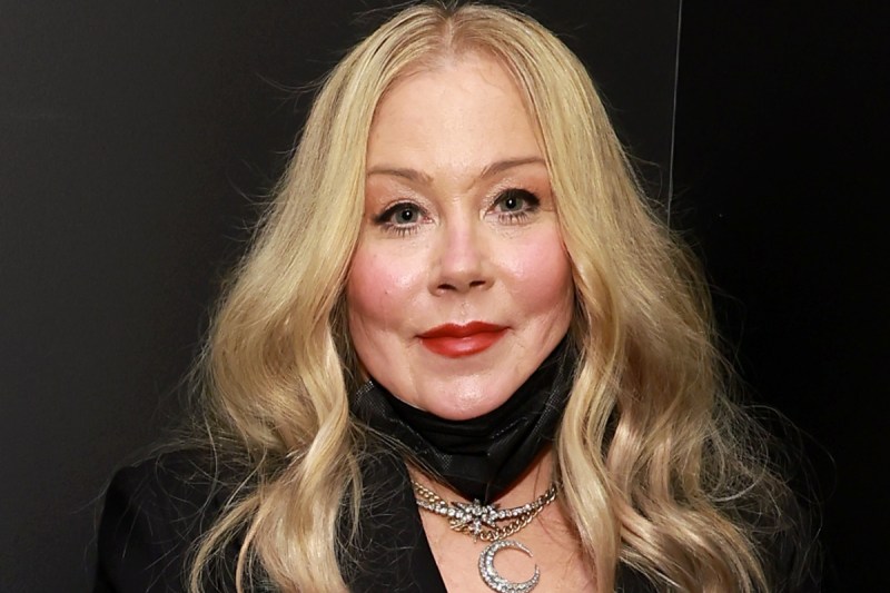 christina-applegates-ex-husband-praises-her-as-toughest-person-amid-ms-battle