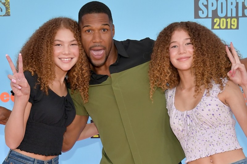 gma-host-michael-strahan-shares-behind-the-scenes-photos-with-daughter-isabella-fans-speak-out