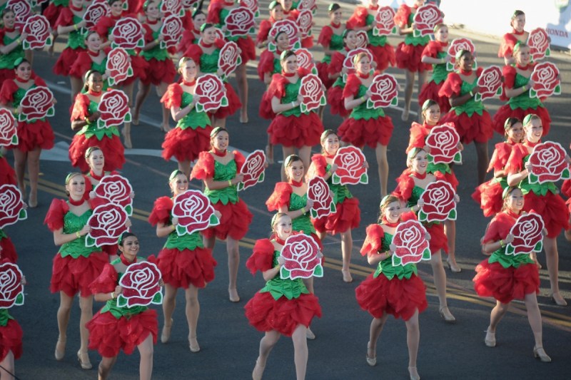 how-many-flowers-are-used-in-the-rose-parade