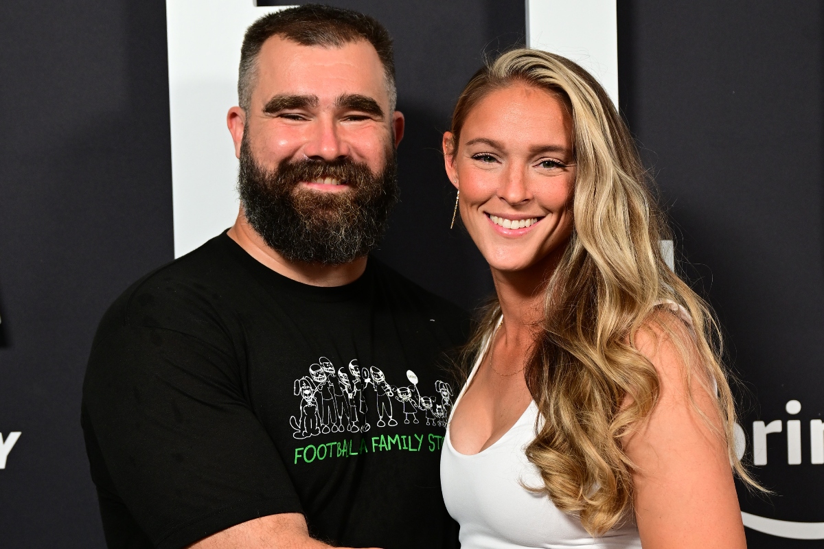jason-kelce-reveals-wife-kylies-reaction-to-his-shirtless-celebration-at-chiefs-game