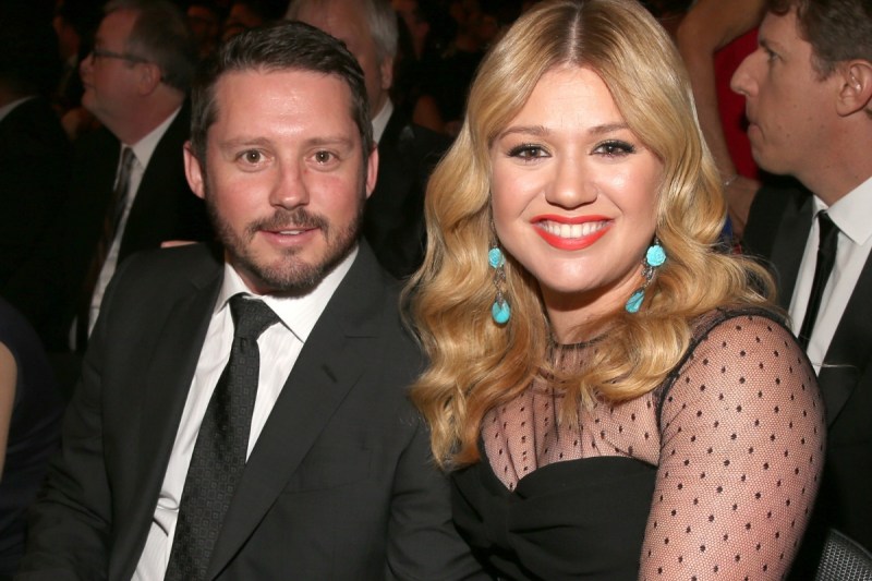 kelly-clarkson-claims-ex-husband-said-she-wasnt-sexy-enough-for-the-voice
