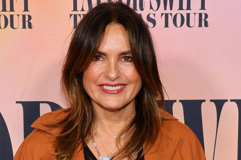 law-order-star-mariska-hargitay-reveals-her-favorite-taylor-swift-song