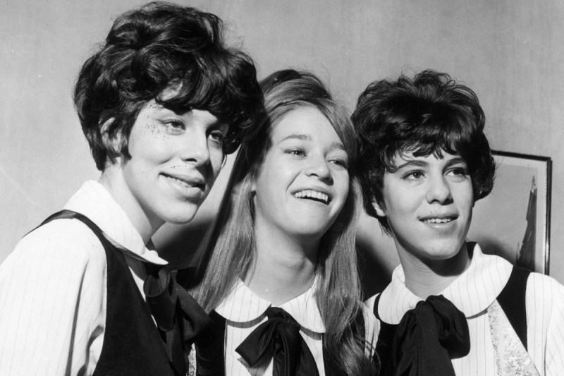 mary-weiss-lead-singer-of-the-shangri-las-dead-at-75