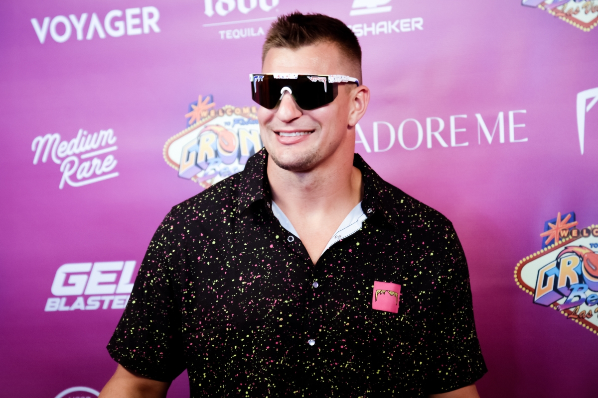 rob-gronkowski-looks-back-on-his-viral-beach-party-dance-off-with-travis-kelce