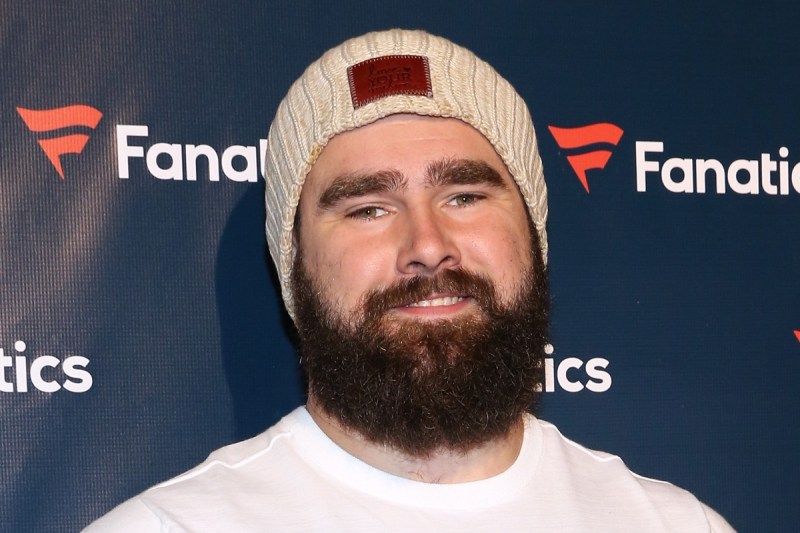 shania-twain-loves-the-lets-go-girls-shirtless-jason-kelce-memes