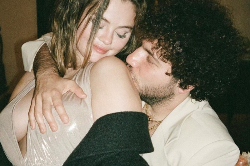 benny-blanco-grabs-girlfriend-selena-gomezs-chest-in-pda-filled-photos