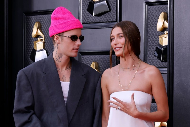 hailey-justin-bieber-reportedly-suffering-major-marriage-issues-fans-react