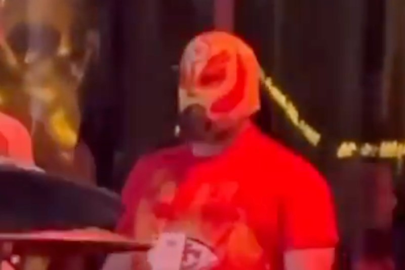 jason-kelce-parties-in-lucha-mask-to-celebrate-chiefs-super-bowl-win