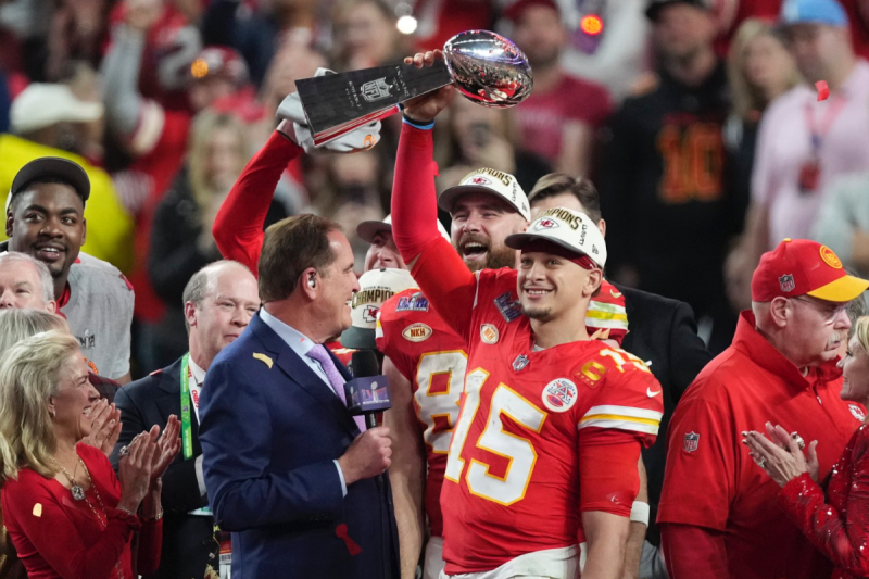 kansas-city-chiefs-win-super-bowl-fans-go-crazy-online