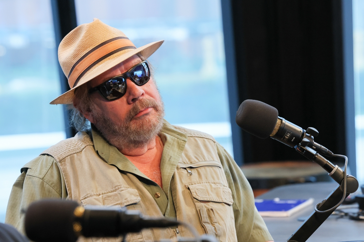 mojo-nixon-elvis-is-everywhere-singer-dies-while-on-music-cruise