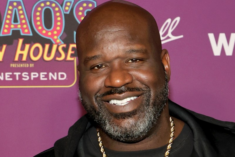 shaq-warns-jason-kelce-not-to-make-the-dumb-ss-mistakes-that-cost-him-his-family